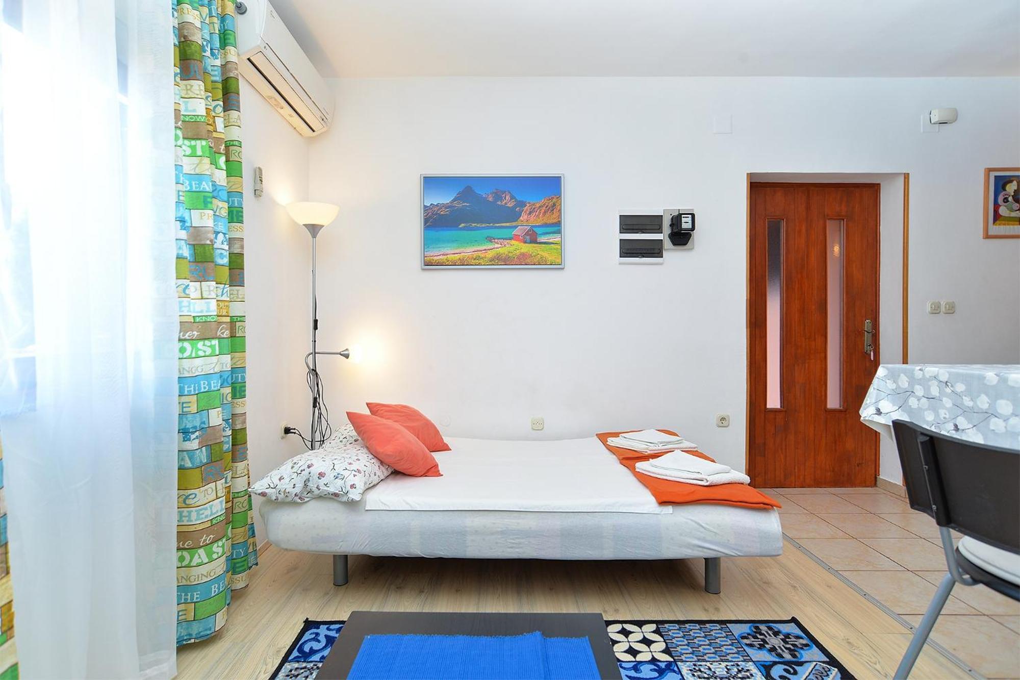 Apartman With A Parking Space Stinjan, - 20816